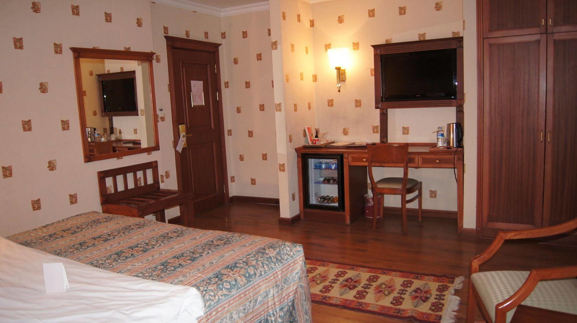 Elit Palas Hotel Ankara Exteriör bild