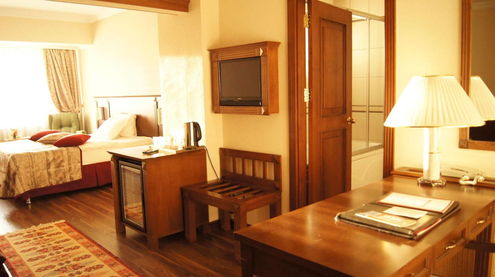 Elit Palas Hotel Ankara Exteriör bild